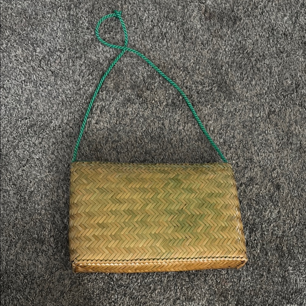 VTG Green and Tan wicker Woven Women's Bag